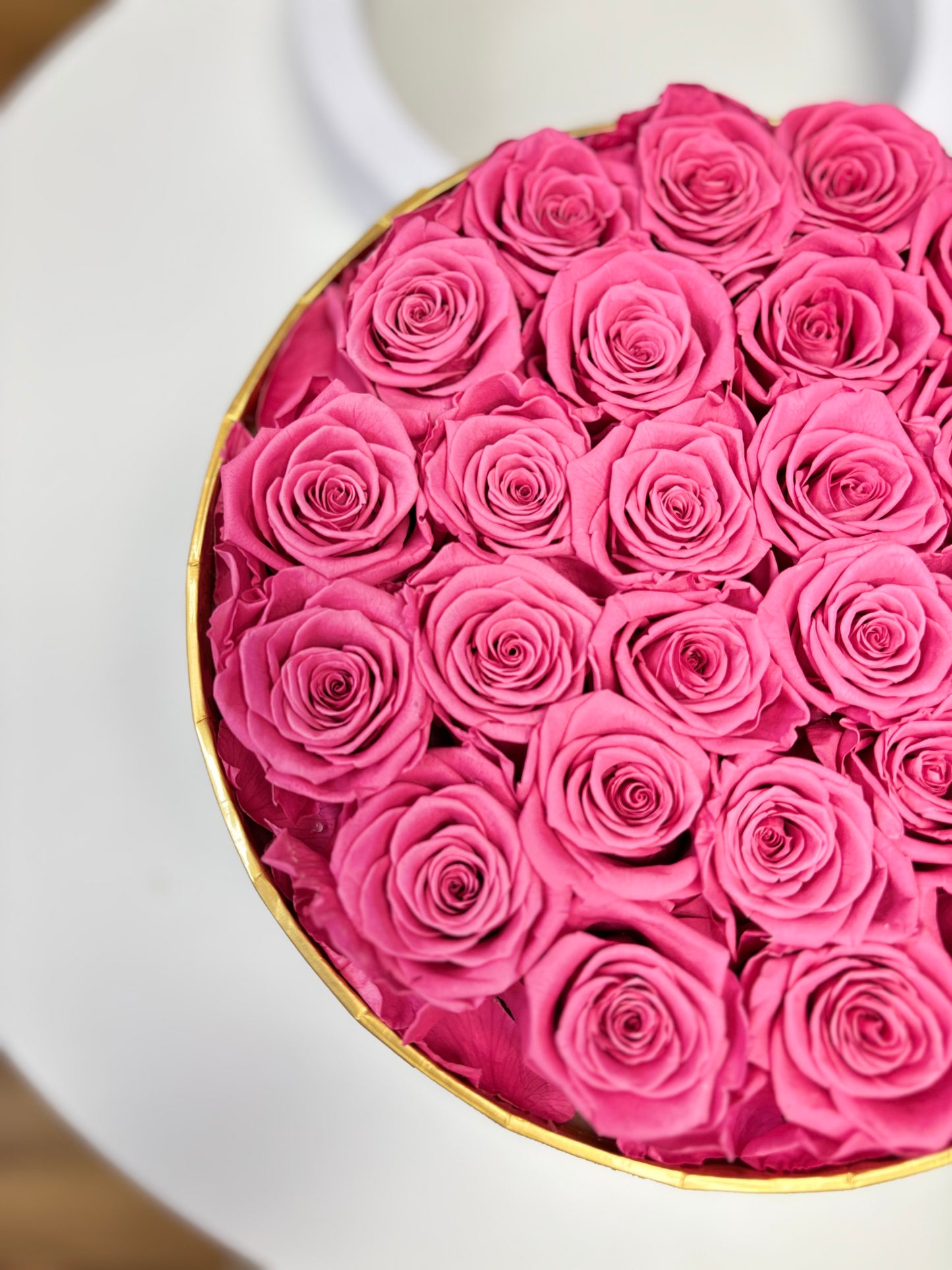 27 Preserved Roses Box