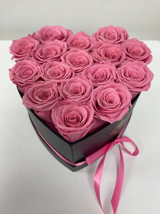 16 Preserved Pink Roses Heart