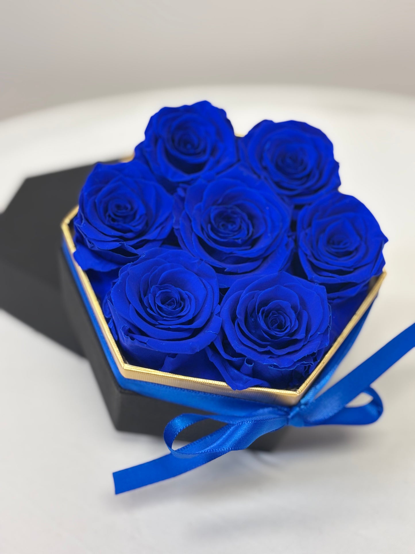 7 Blue Preserved Roses