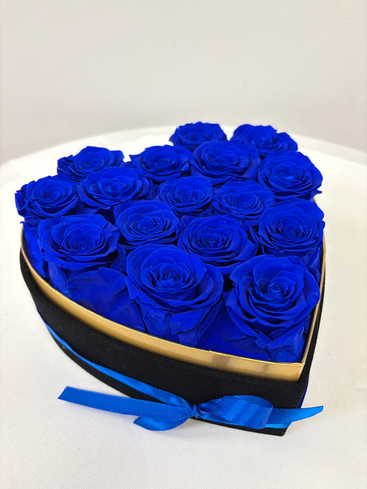 16 Preserved Roses Heart