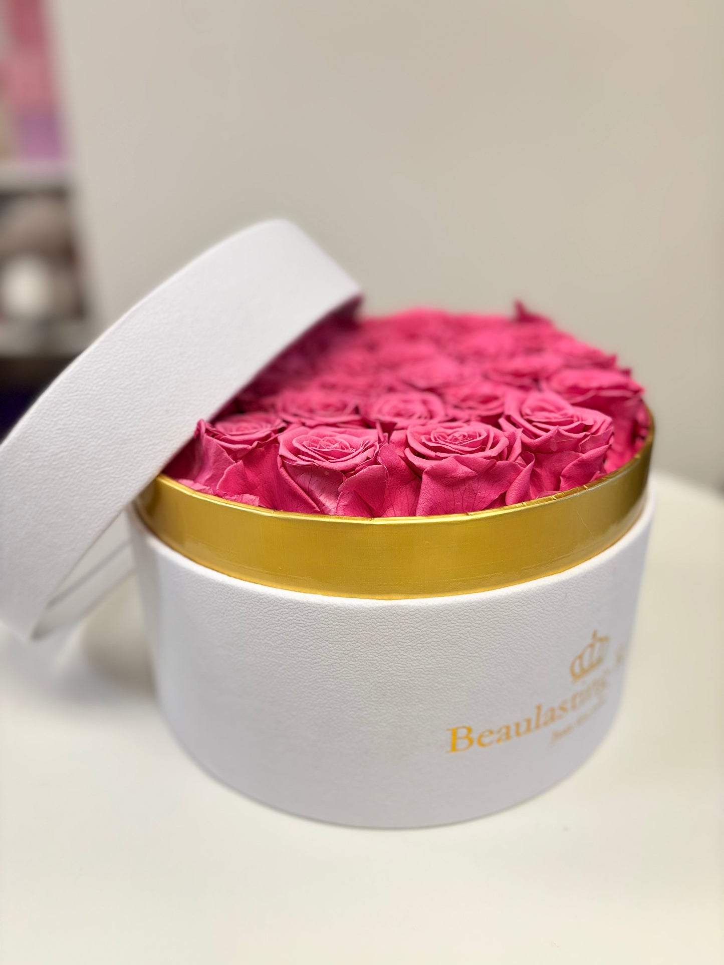 27 Preserved Roses Box