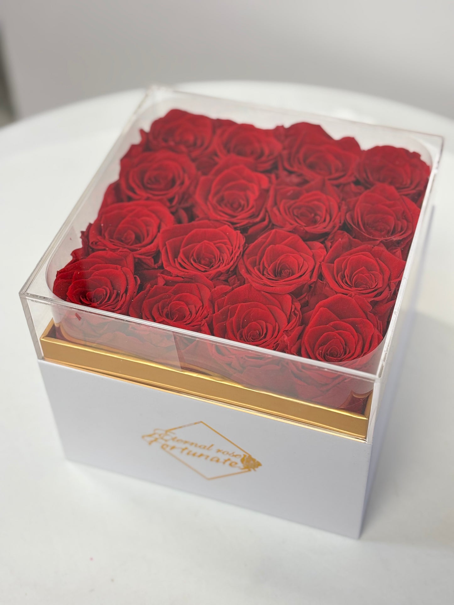 16 Preserved Red Roses Box