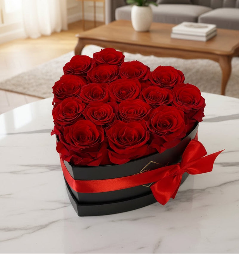 16 Preserved Roses Heart