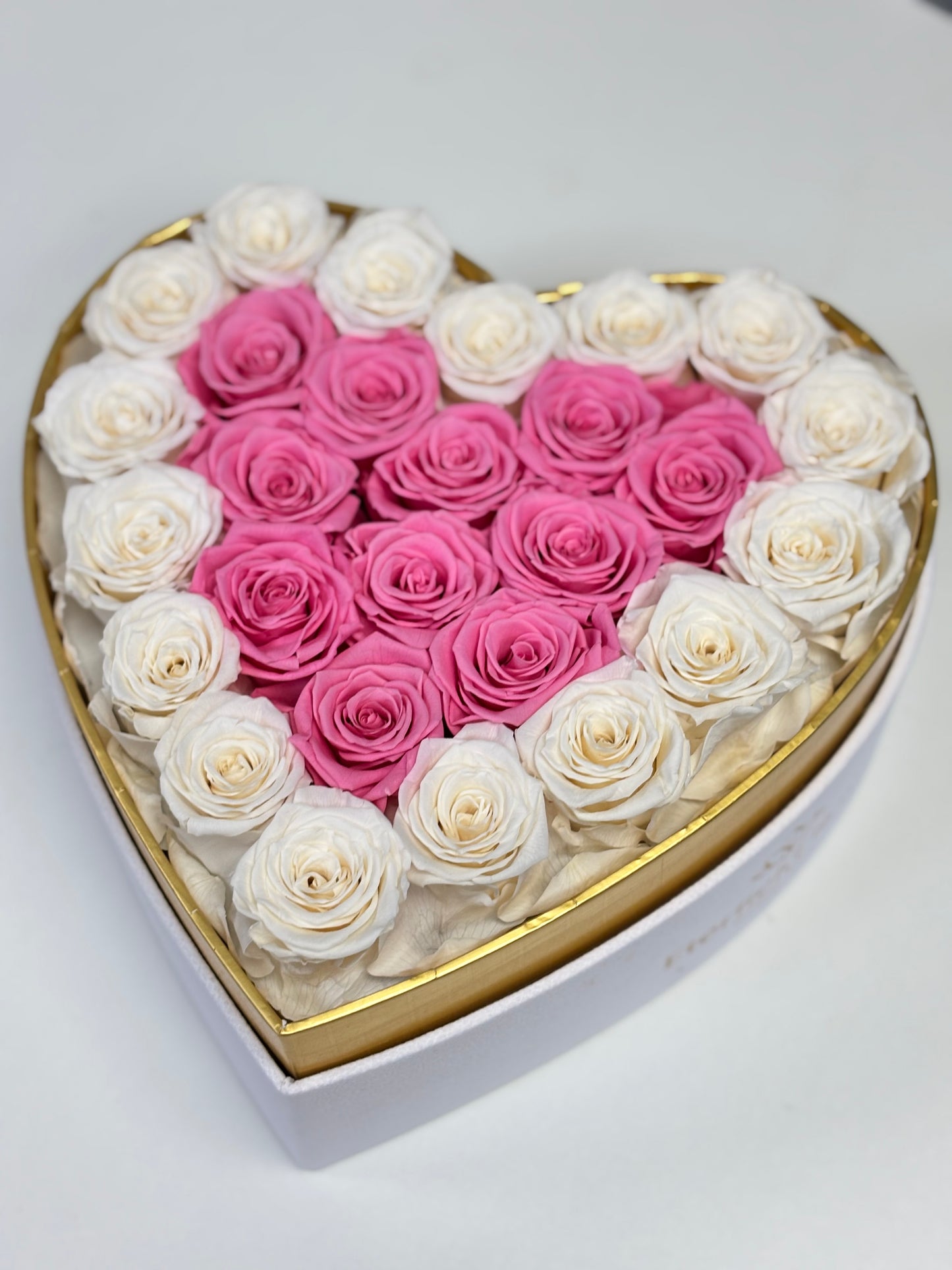 27 Preserved Roses Heart
