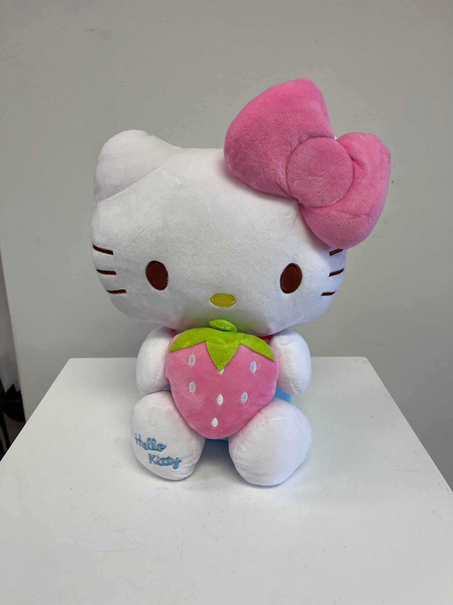 Strawberry Hello Kitty