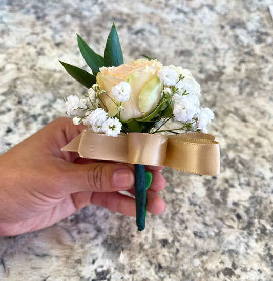 Spray Roses Neutral Boutonniere
